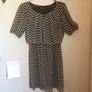 Enfocus Studio Chevron Dress Size 6